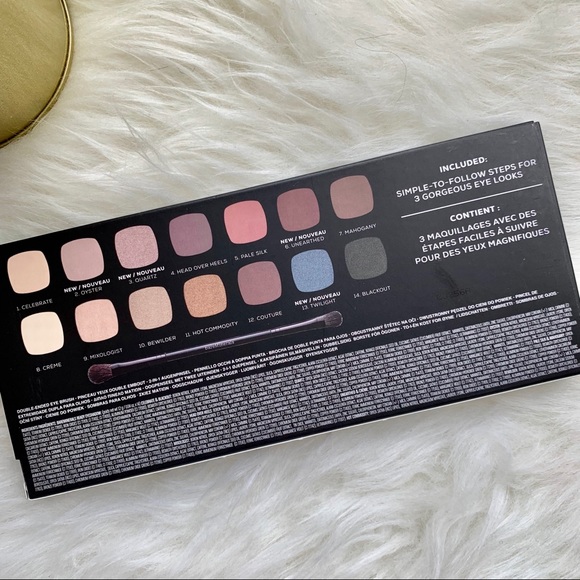 BareMinerals eyeshadow palette & brush new in box. - Picture 3 of 4